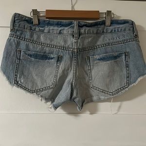 Billibong laneway short size 5